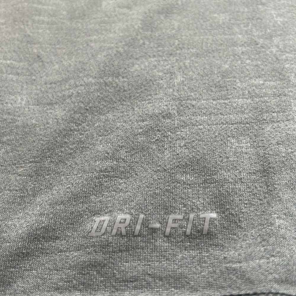 For Bundle - Mens Nike Dri-Fit top - Picture 6 of 6